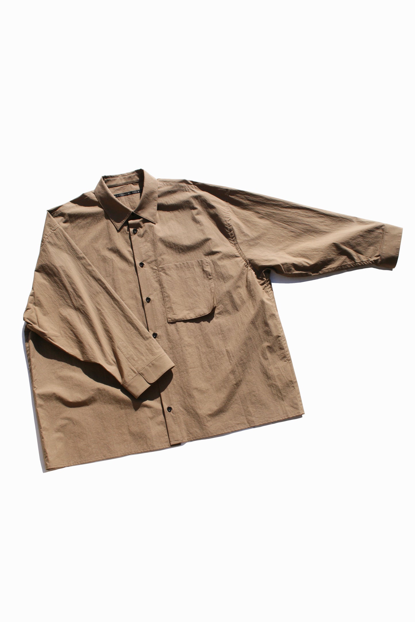 MY BEAUTIFUL LANDLET TYPEWRITER OHMI TUMBLER SHIRT - BROWN
