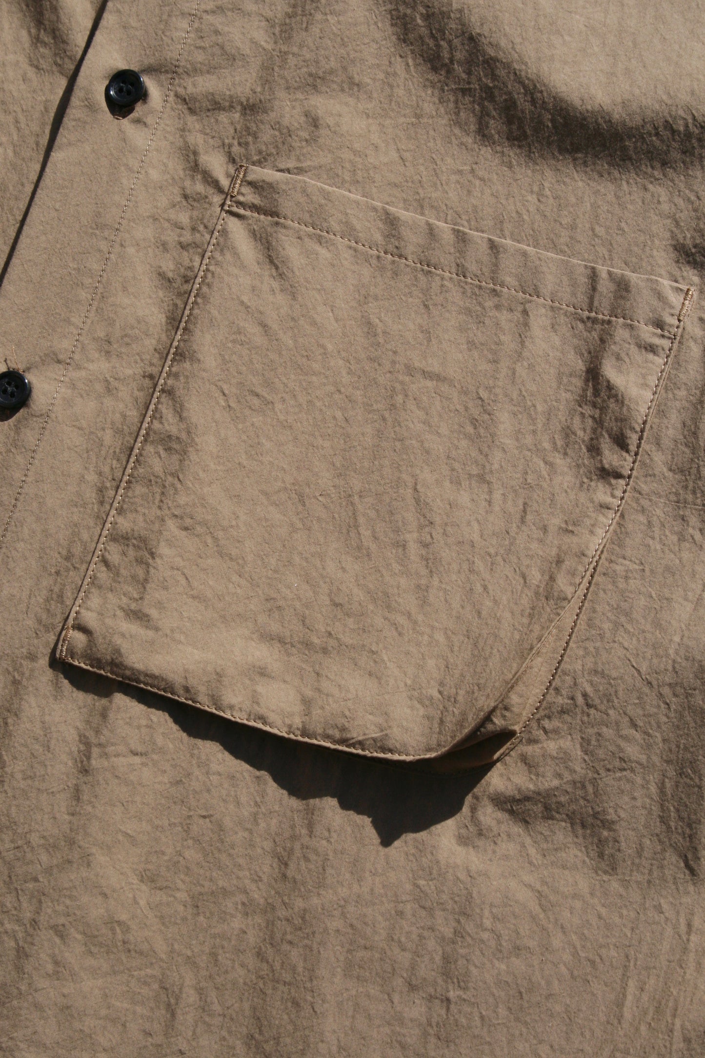 MY BEAUTIFUL LANDLET TYPEWRITER OHMI TUMBLER SHIRT - BROWN
