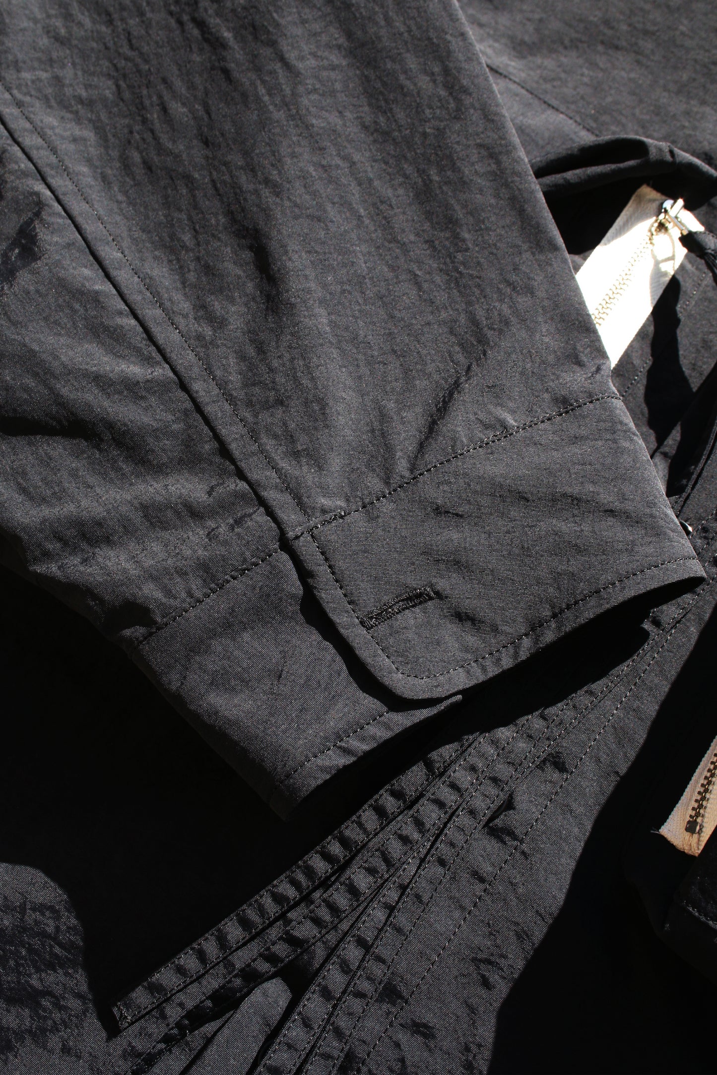 MY BEAUTIFUL LANDLET NYLON DYED TAFFETA BIG POCKET SHIRT - BLACK