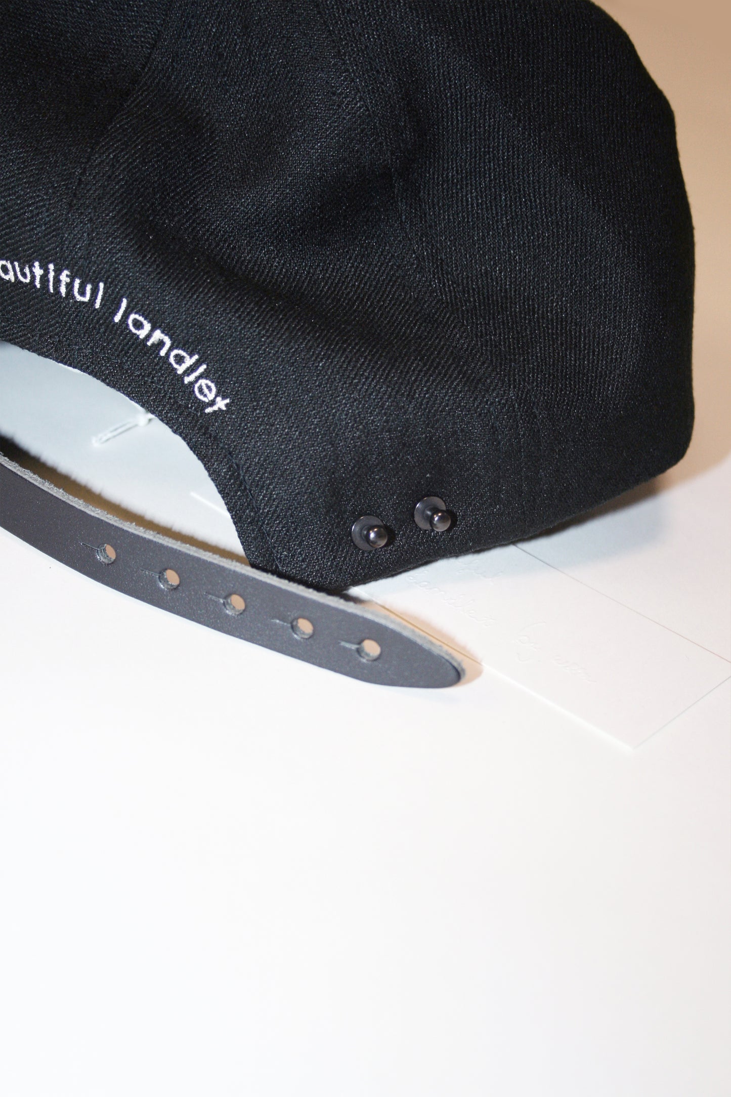 MY BEAUTIFUL LANDLET BISHU JAPAN LINEN CAP - GREEN / BLACK