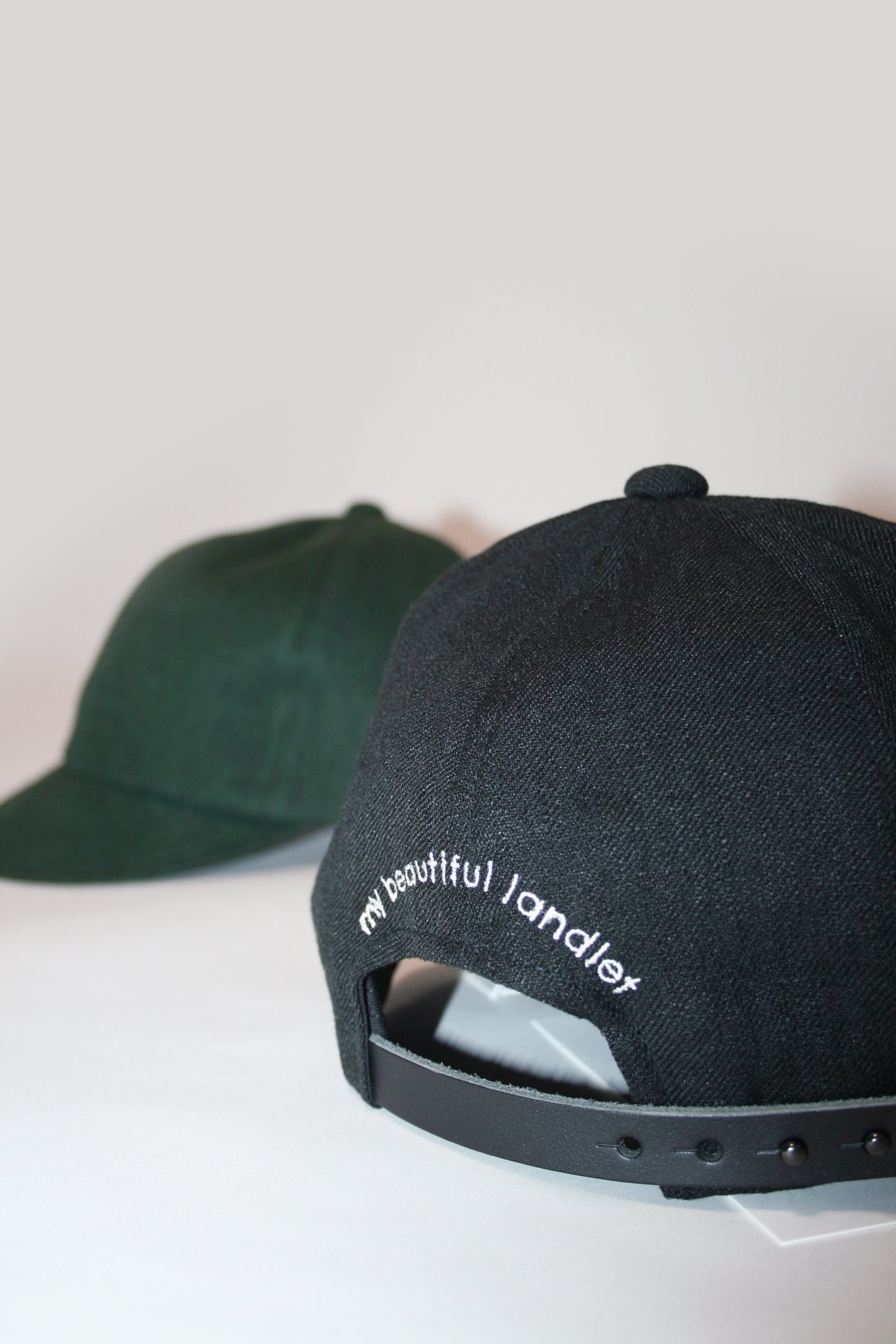 MY BEAUTIFUL LANDLET BISHU JAPAN LINEN CAP - GREEN / BLACK