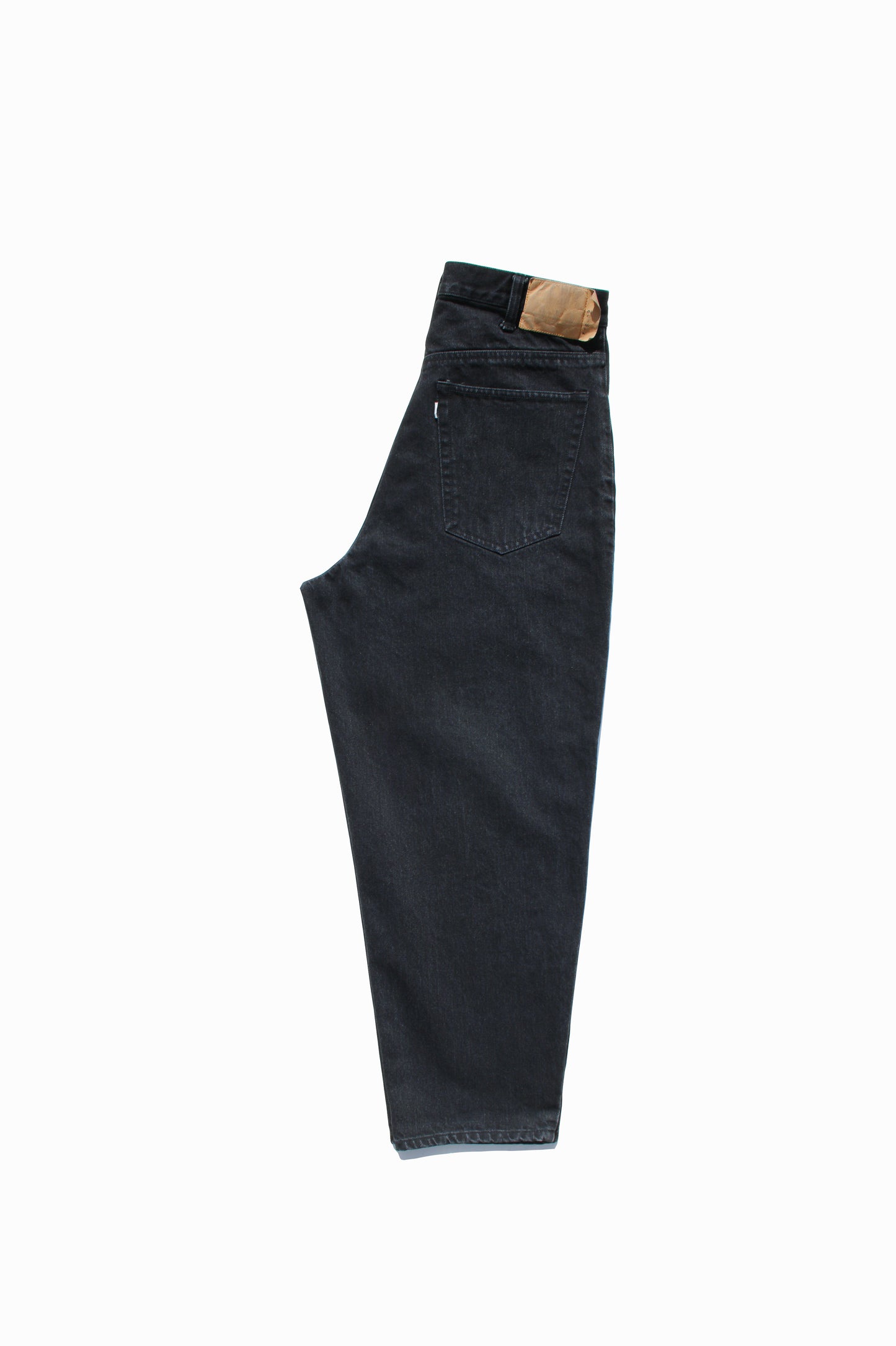 ESSAY BAGGY TUCKED JEANS - BLACK