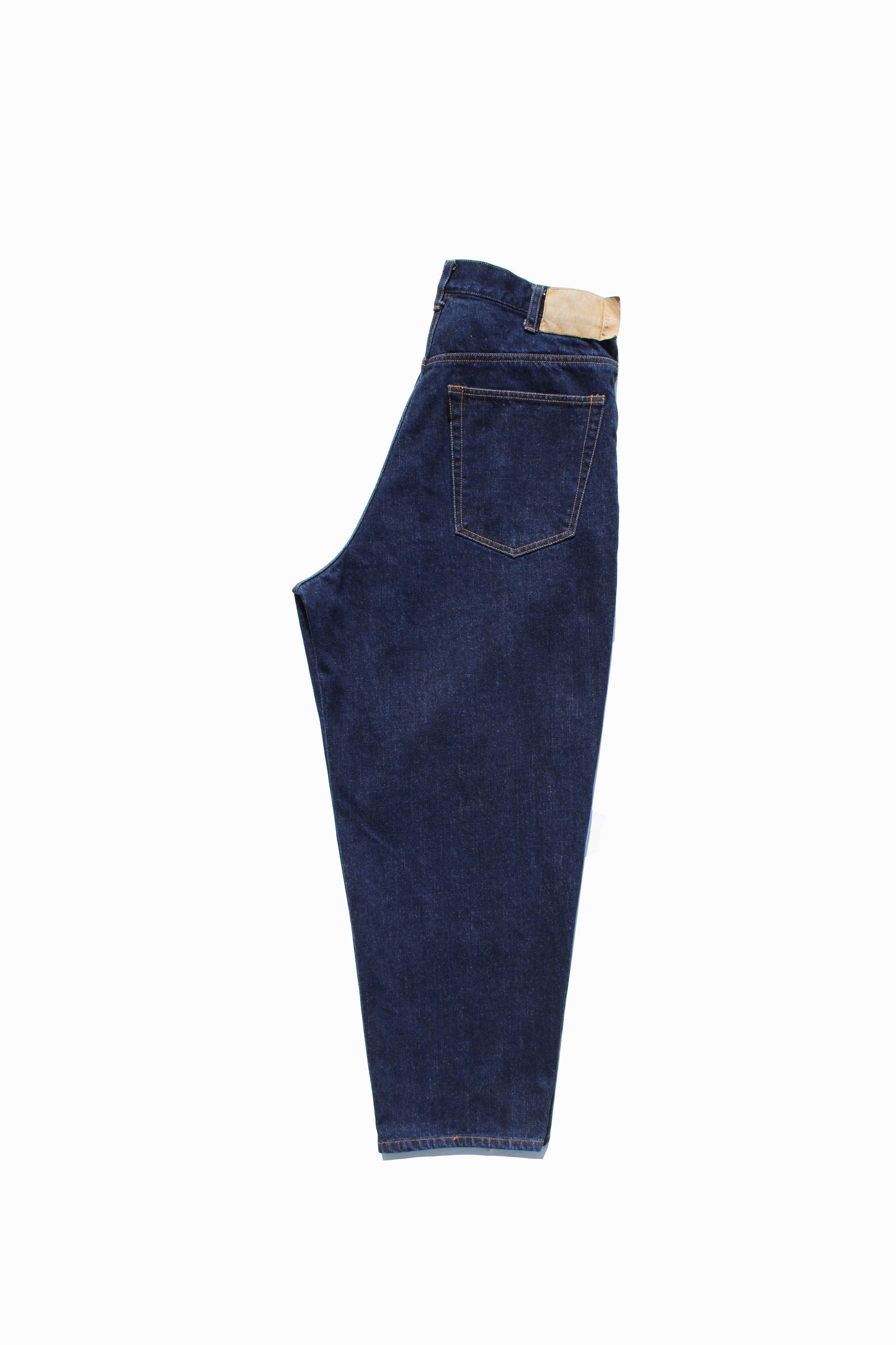 ESSAY BAGGY TUCKED JEANS - INDIGO