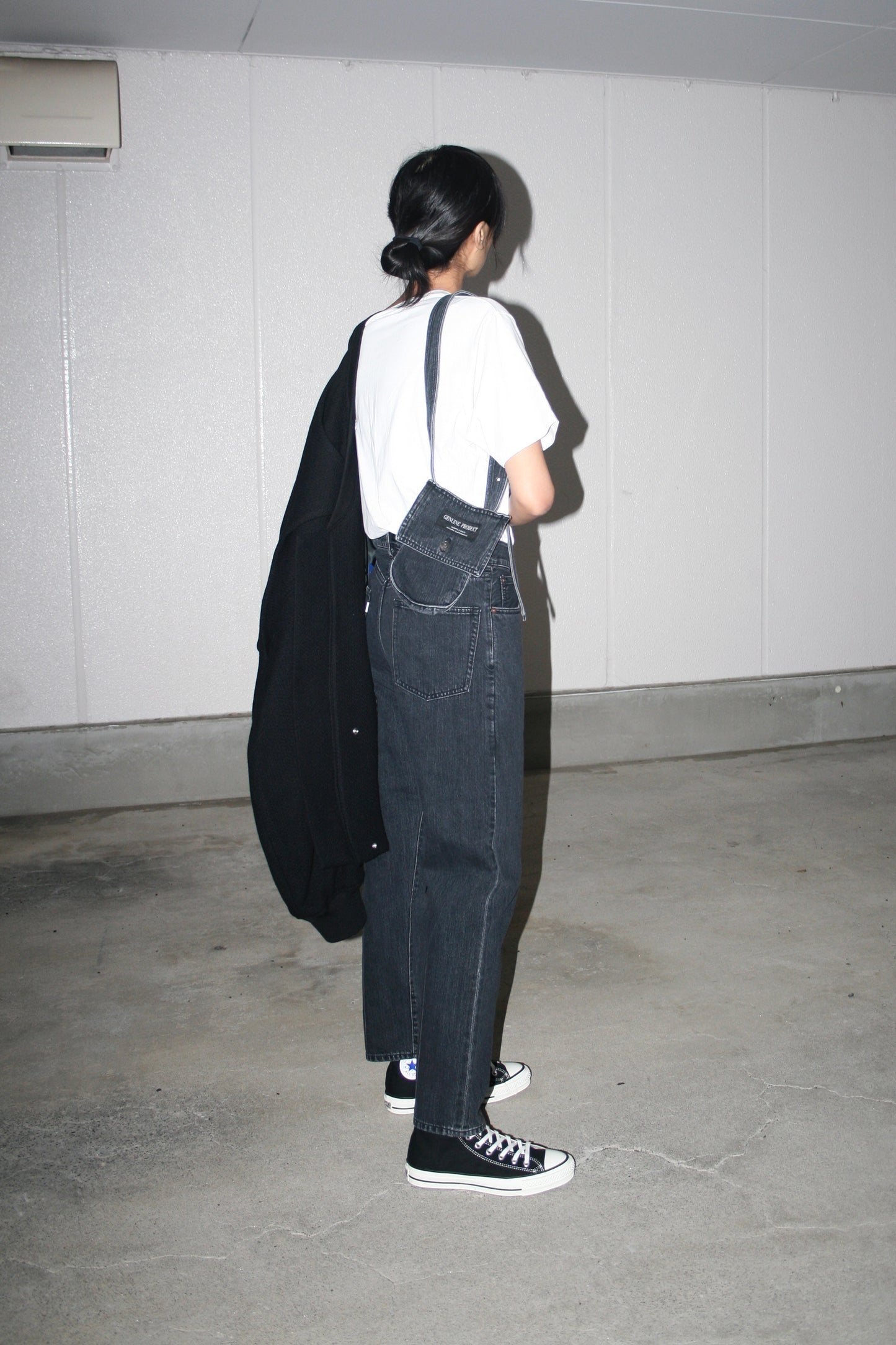 ESSAY BELTED BAG JEANS