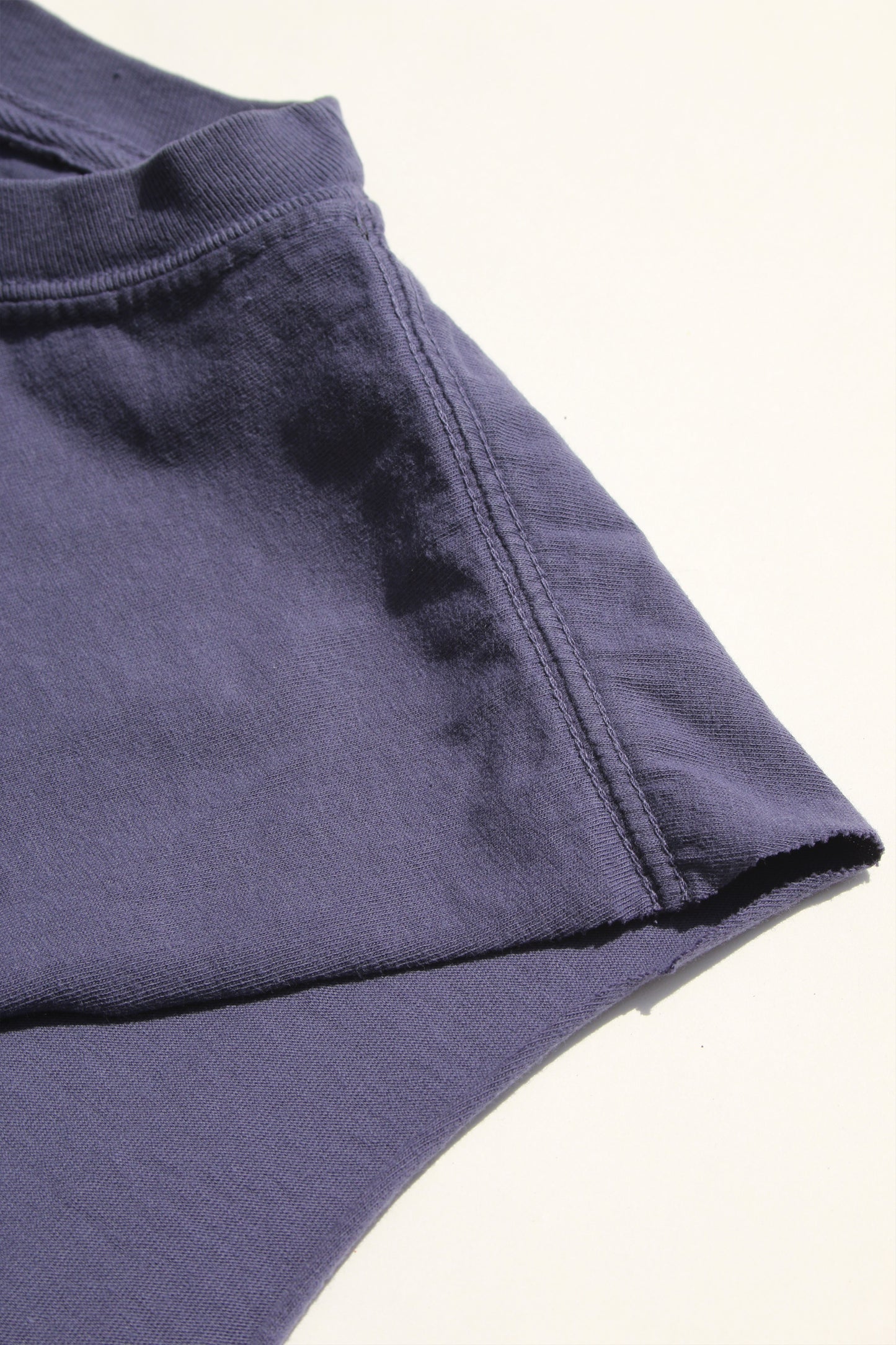 ESSAY PIGMENT N/S TEE