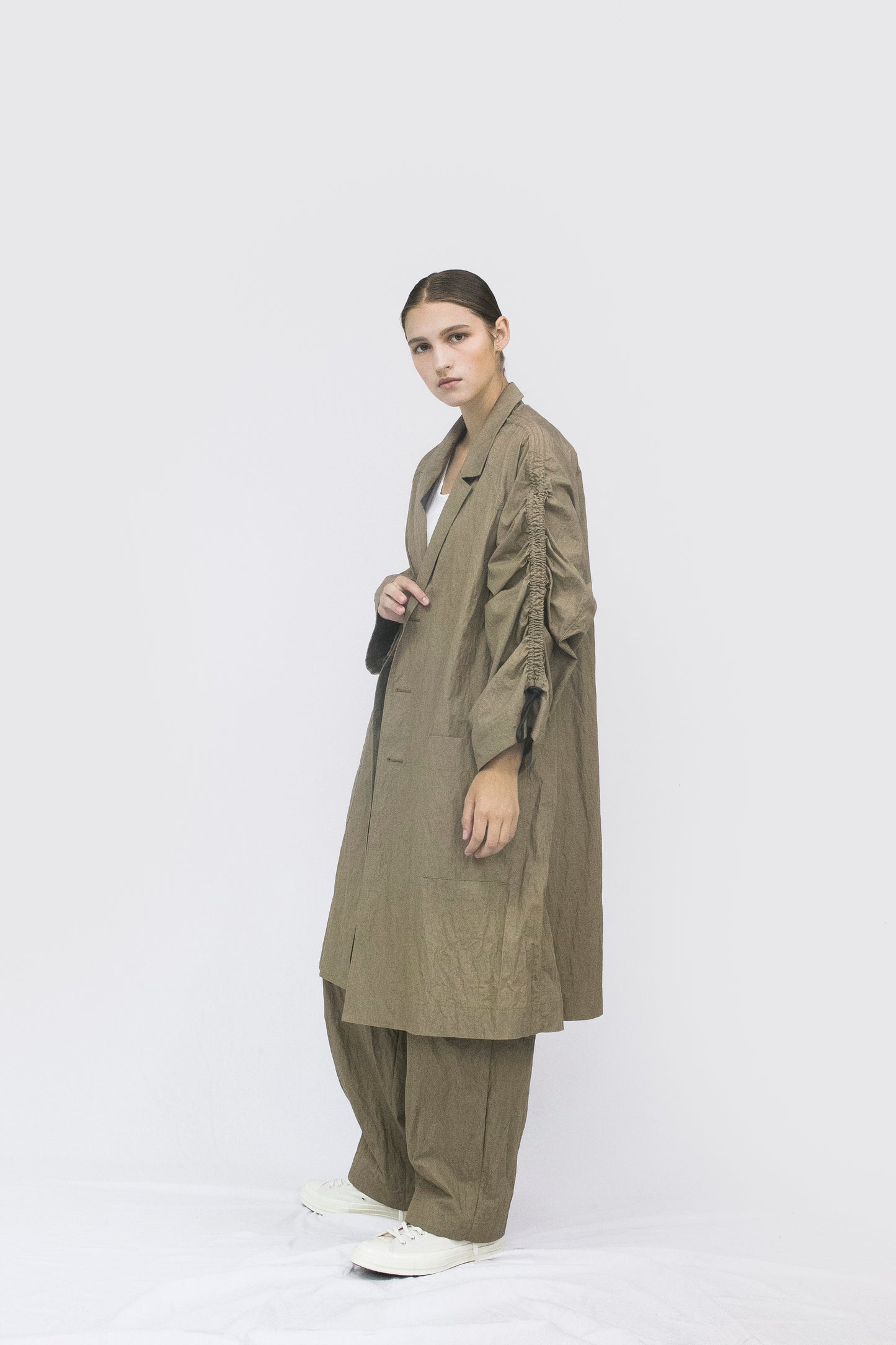 VOAAOV COTTON x NYLON RUDEBACK HALF COAT - BEIGE