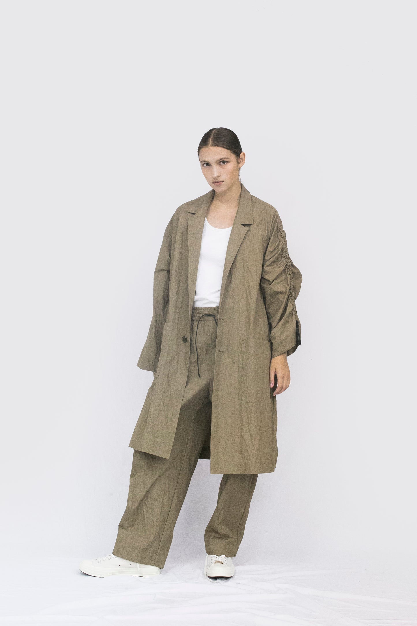 VOAAOV COTTON x NYLON RUDEBACK HALF COAT - BEIGE