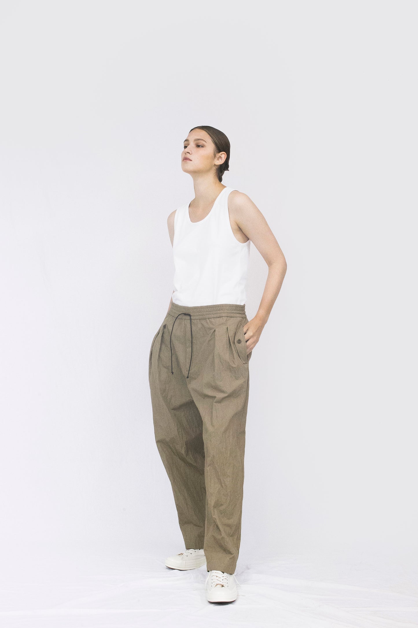 VOAAOV COTTON x NYLON RUDEBACK HALF PANTS - BEIGE