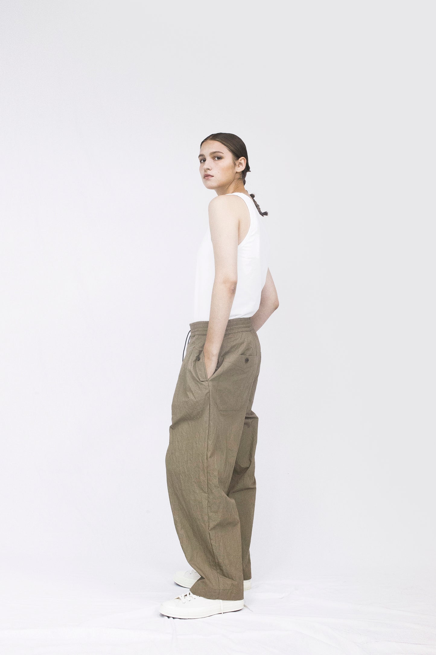 VOAAOV COTTON x NYLON RUDEBACK HALF PANTS - BEIGE