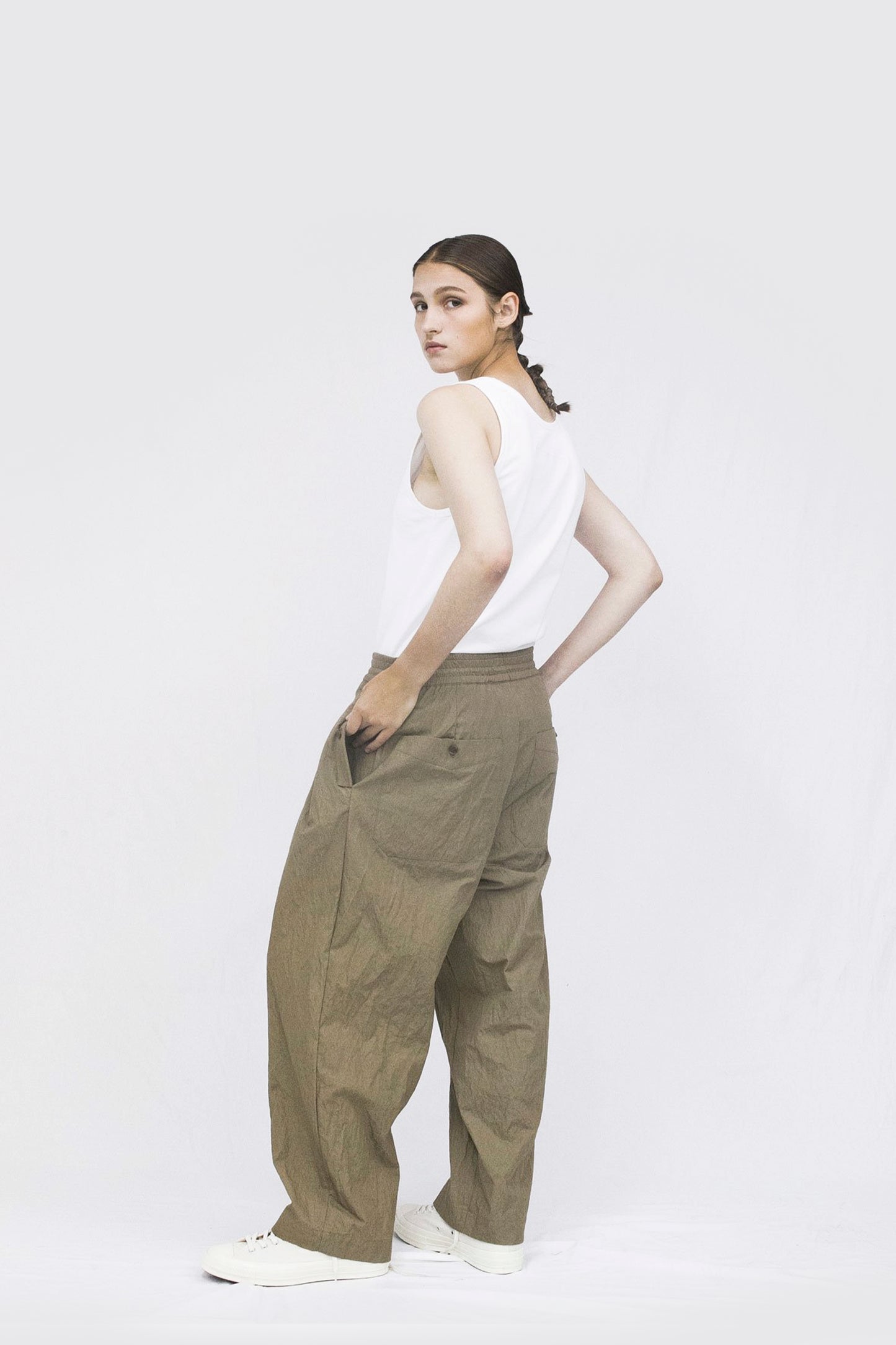 VOAAOV COTTON x NYLON RUDEBACK HALF PANTS - BEIGE