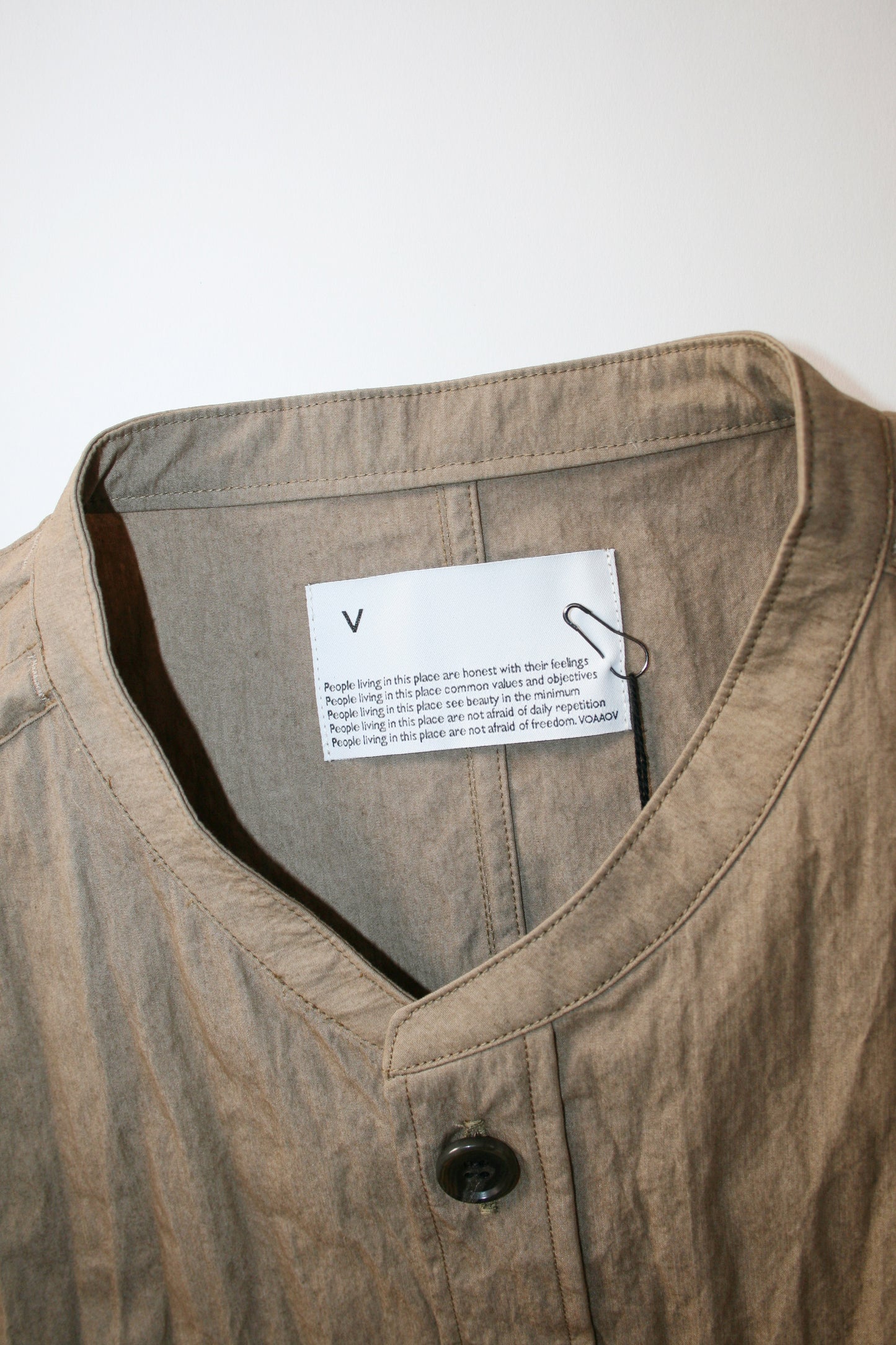 VOAAOV COTTON x NYLON RUDEBACK HALF SHIRT - BEIGE