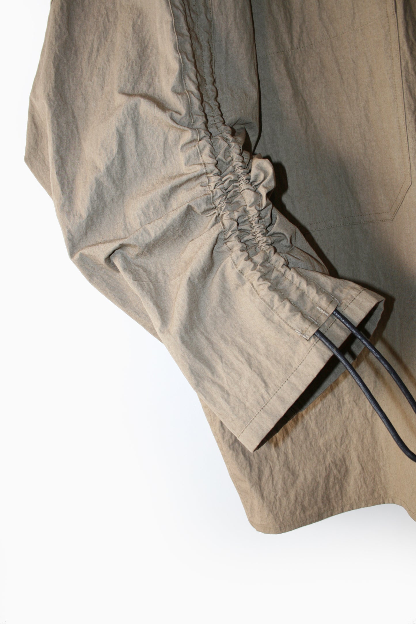 VOAAOV COTTON x NYLON RUDEBACK HALF SHIRT - BEIGE