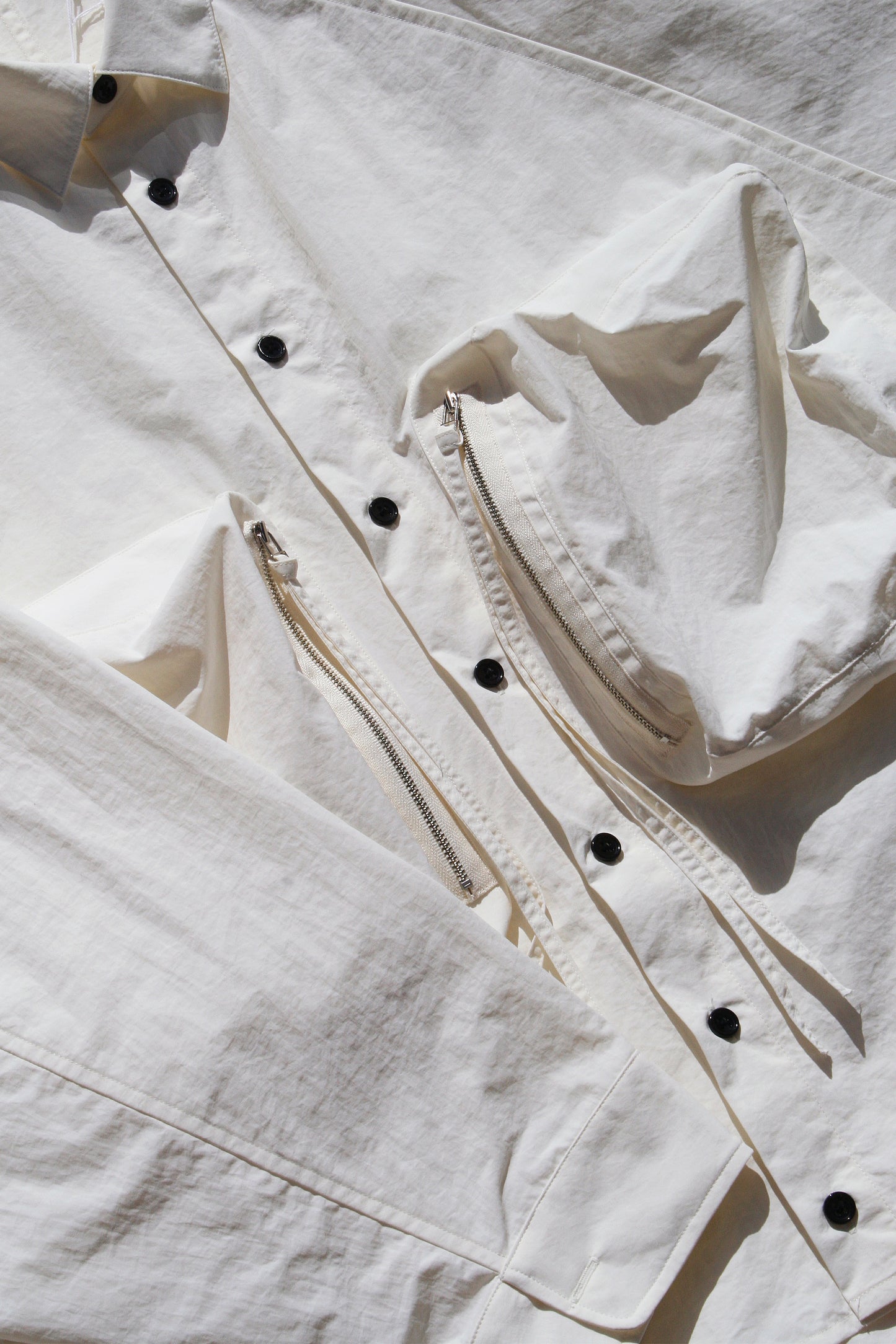 MY BEAUTIFUL LANDLET NYLON DYED TAFFETA BIG POCKET SHIRT - OFF WHITE