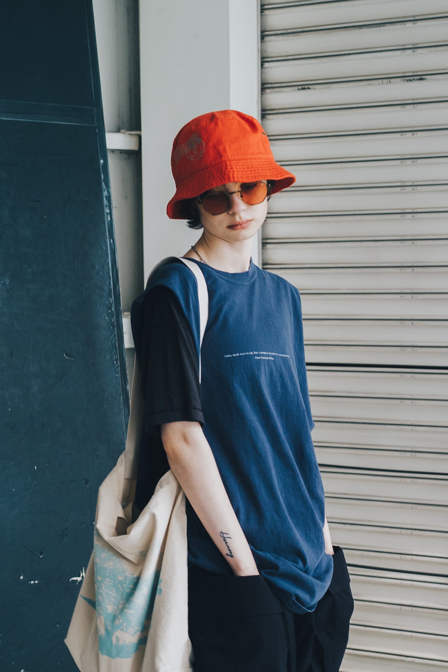 ESSAY POSTMARK BUCKET HAT - ORANGE