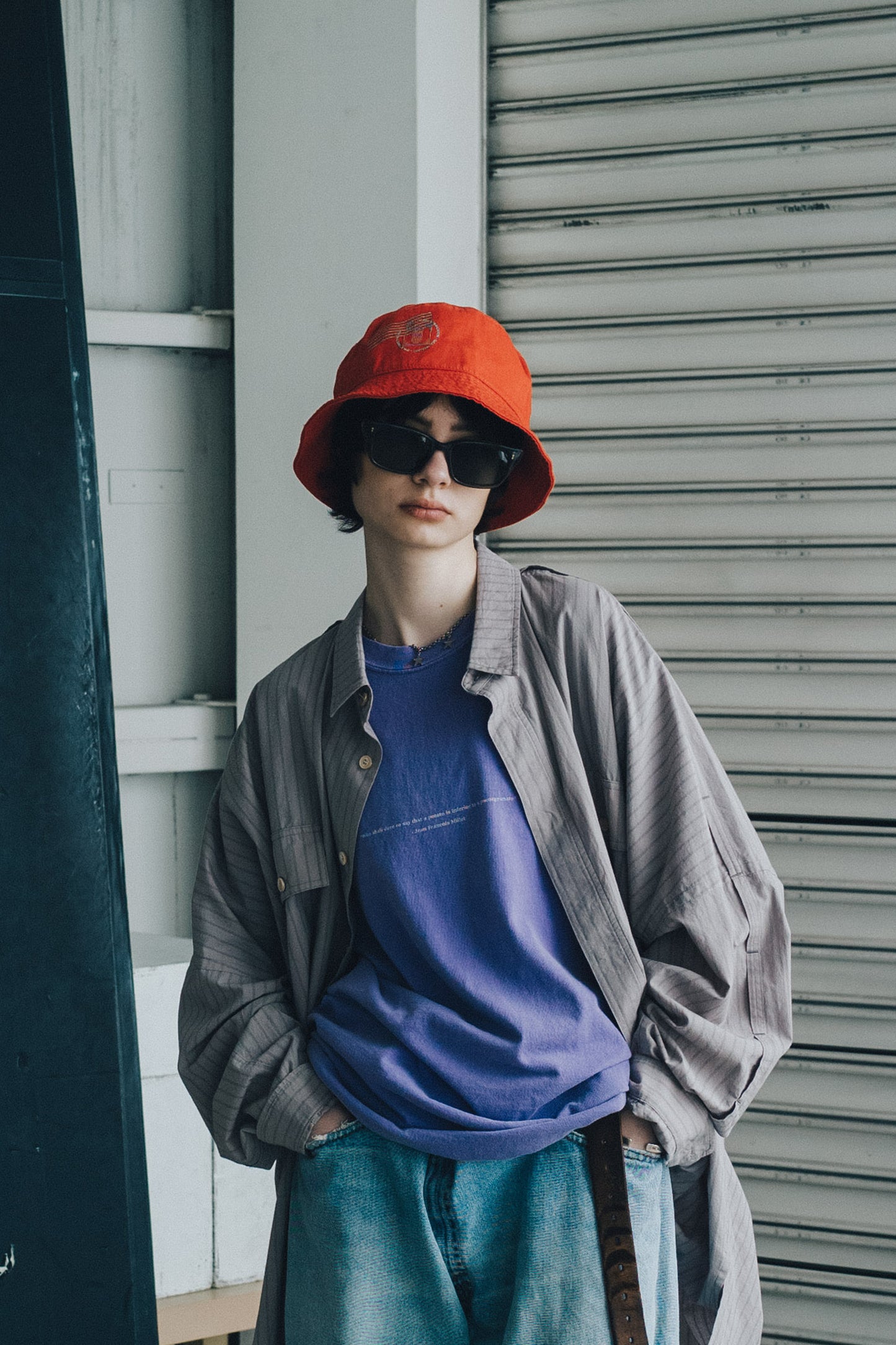 ESSAY POSTMARK BUCKET HAT - ORANGE
