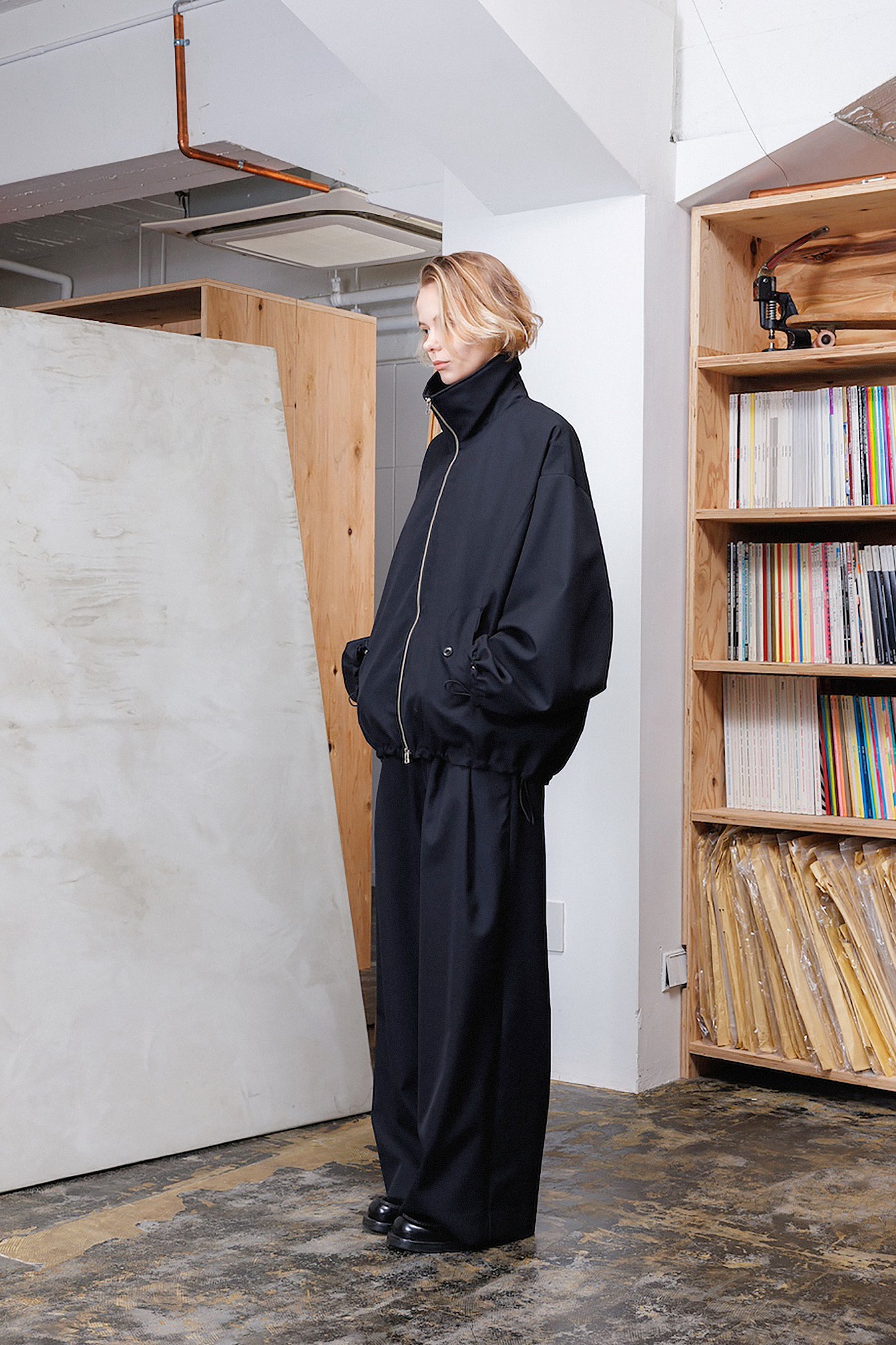 VOAAOV BISHU OLD WOOL GABARDINE ZIP BLOUSON