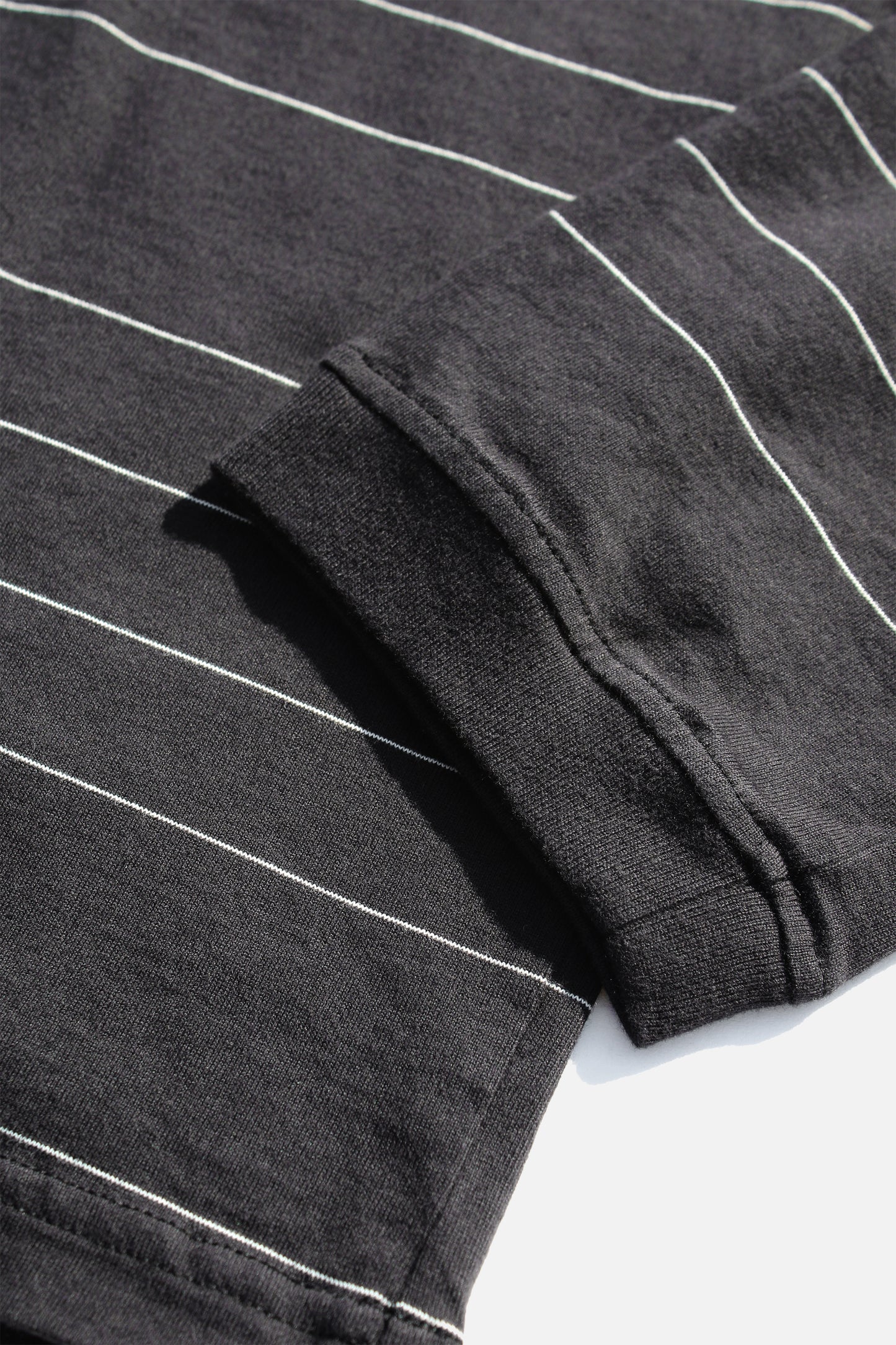 ESSAY ORIGINAL PIN STRIPE L/S T-SHIRT - BRONTOSAURUS