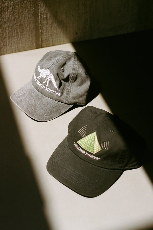 ESSAY SOUVENIR CAP - PYRAMID