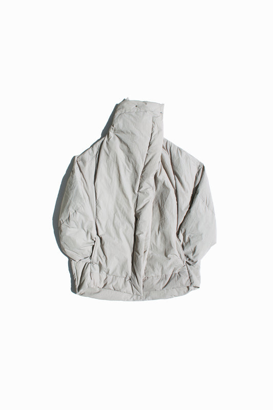 VOAAOV KAWADA DOWN × BRIGHT JET TAFFETA JACKET - LIGHT GRAY