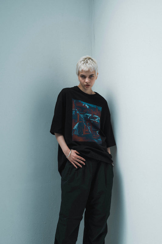 ESSAY OVERSIZED DROP SHOULDER T-SHIRT - QUEEN