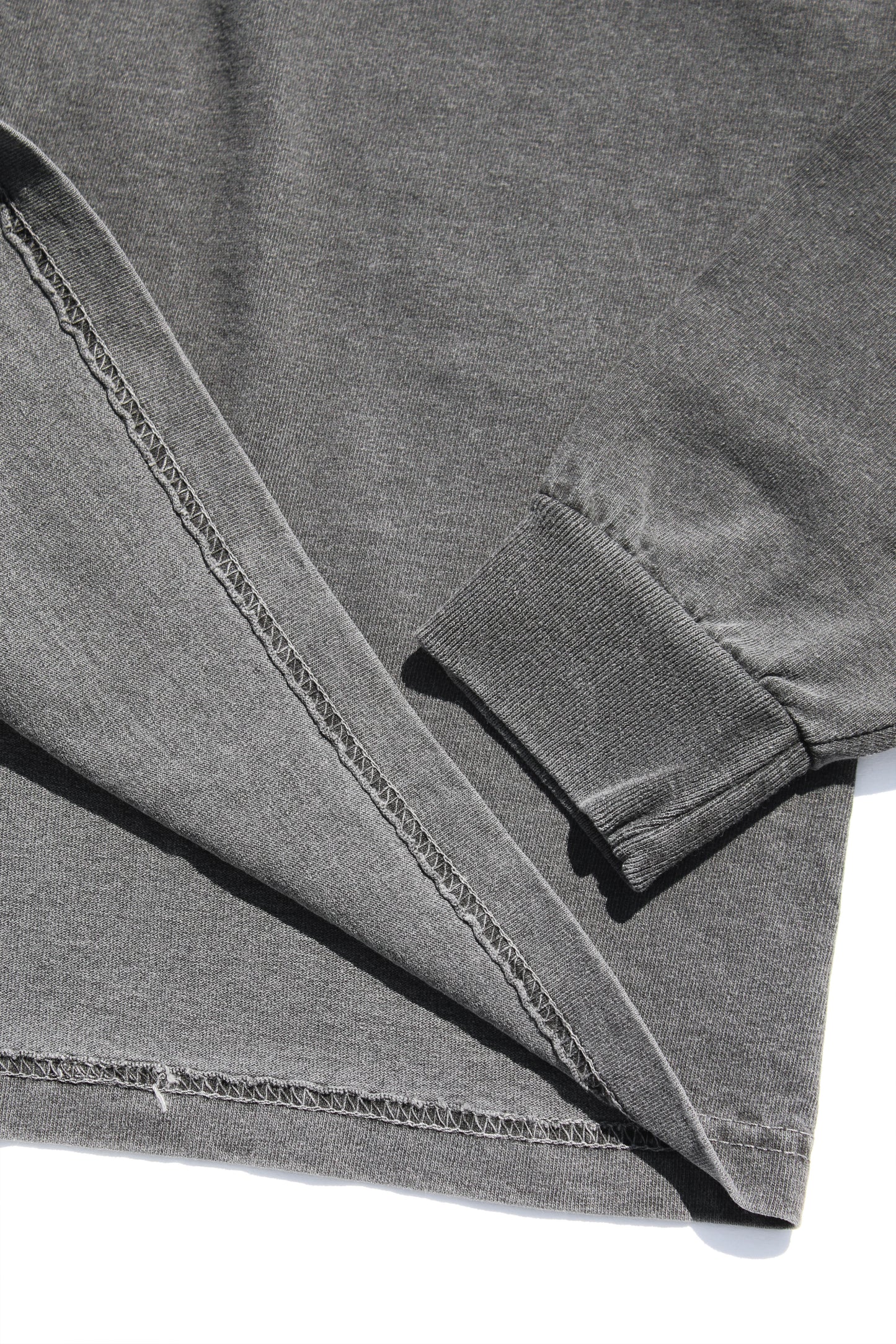 ESSAY PIGMENT DROPSHOULDER LONG T-SHIRT - HOWL