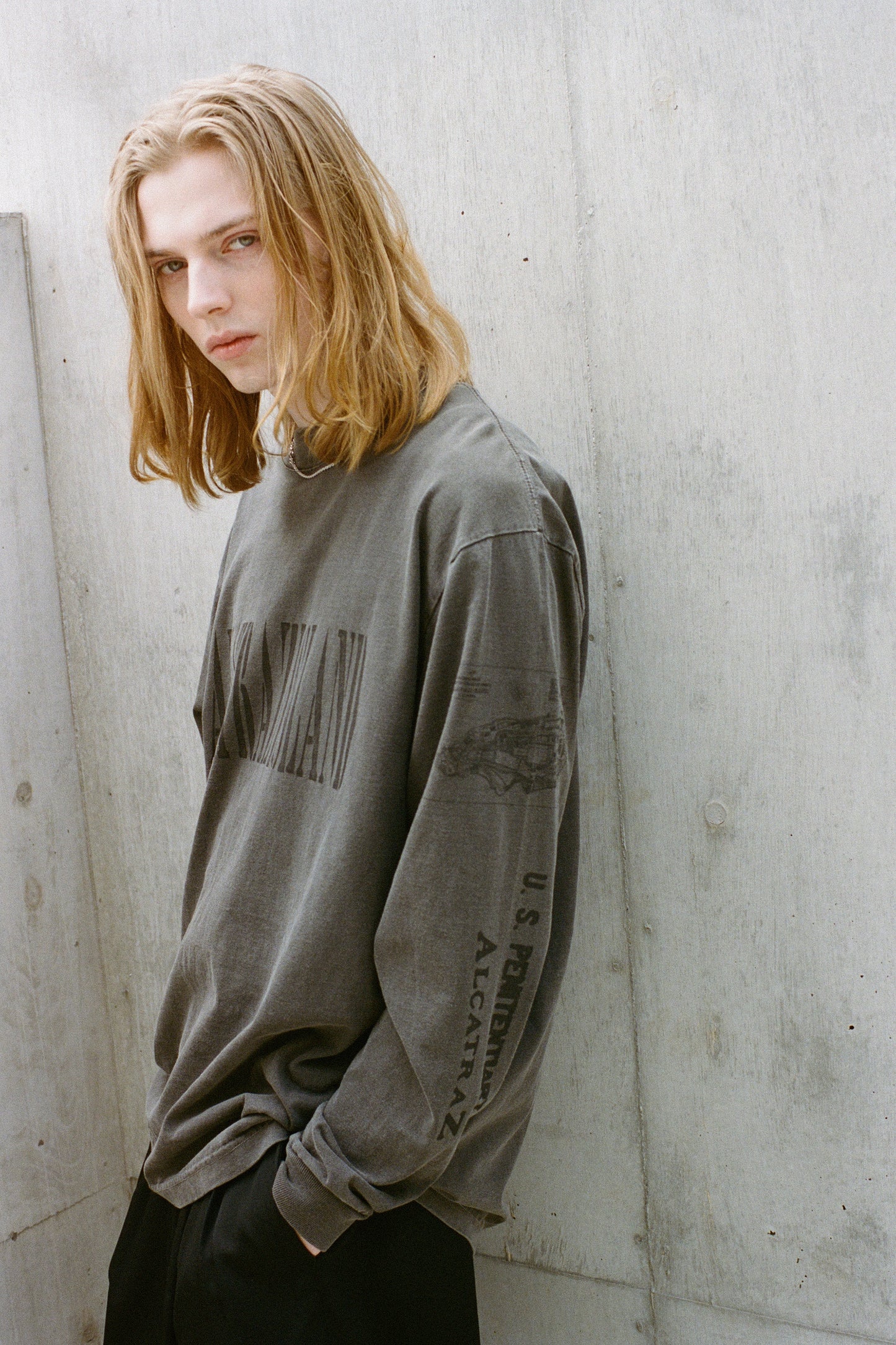 ESSAY PIGMENT DROPSHOULDER LONG T-SHIRT - ALCATRAZ