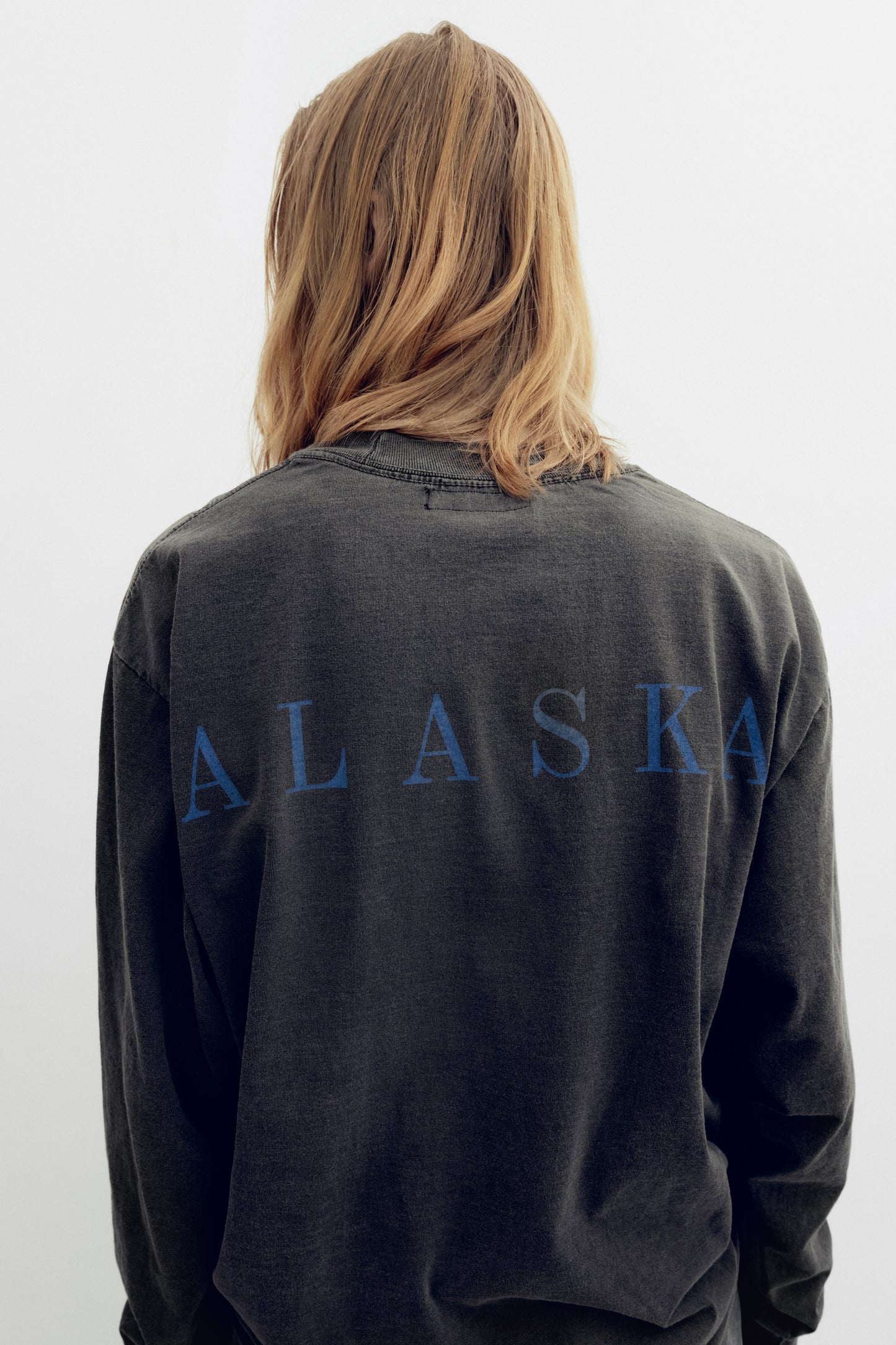 ESSAY PIGMENT DROPSHOULDER LONG T-SHIRT - HOWL