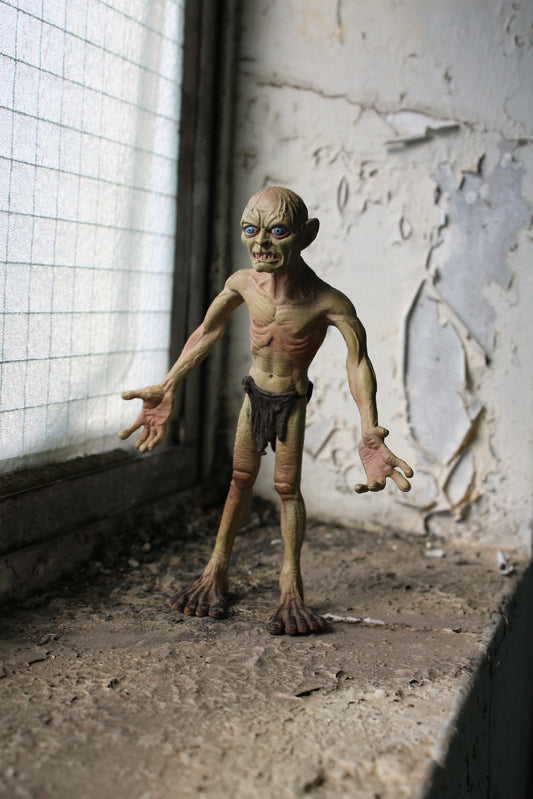 GOLLUM THE LORD OF THE RINGS TOY BIZ