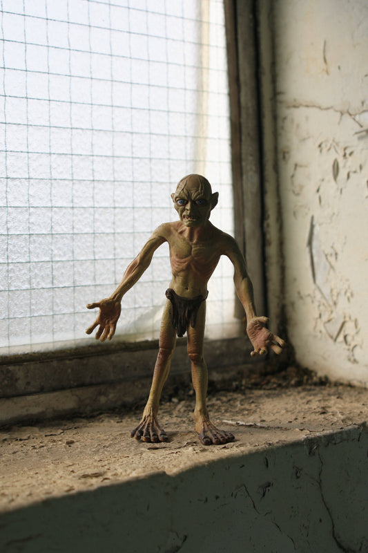 GOLLUM THE LORD OF THE RINGS TOY BIZ