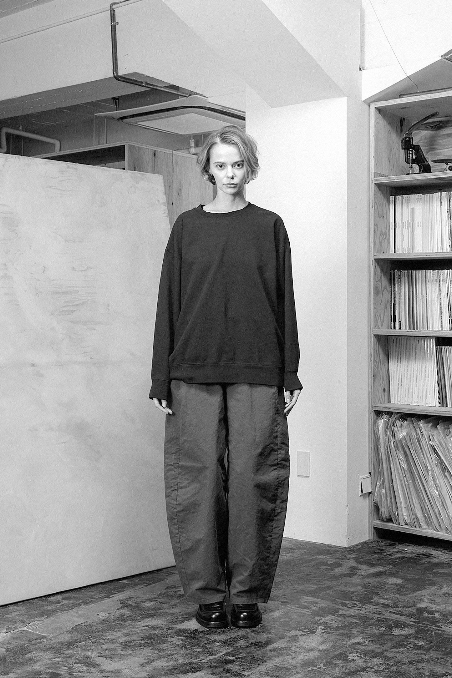 VOAAOV HEAVY JERSEY GARMENT DYE CREW NECK PULLOVER - BLACK