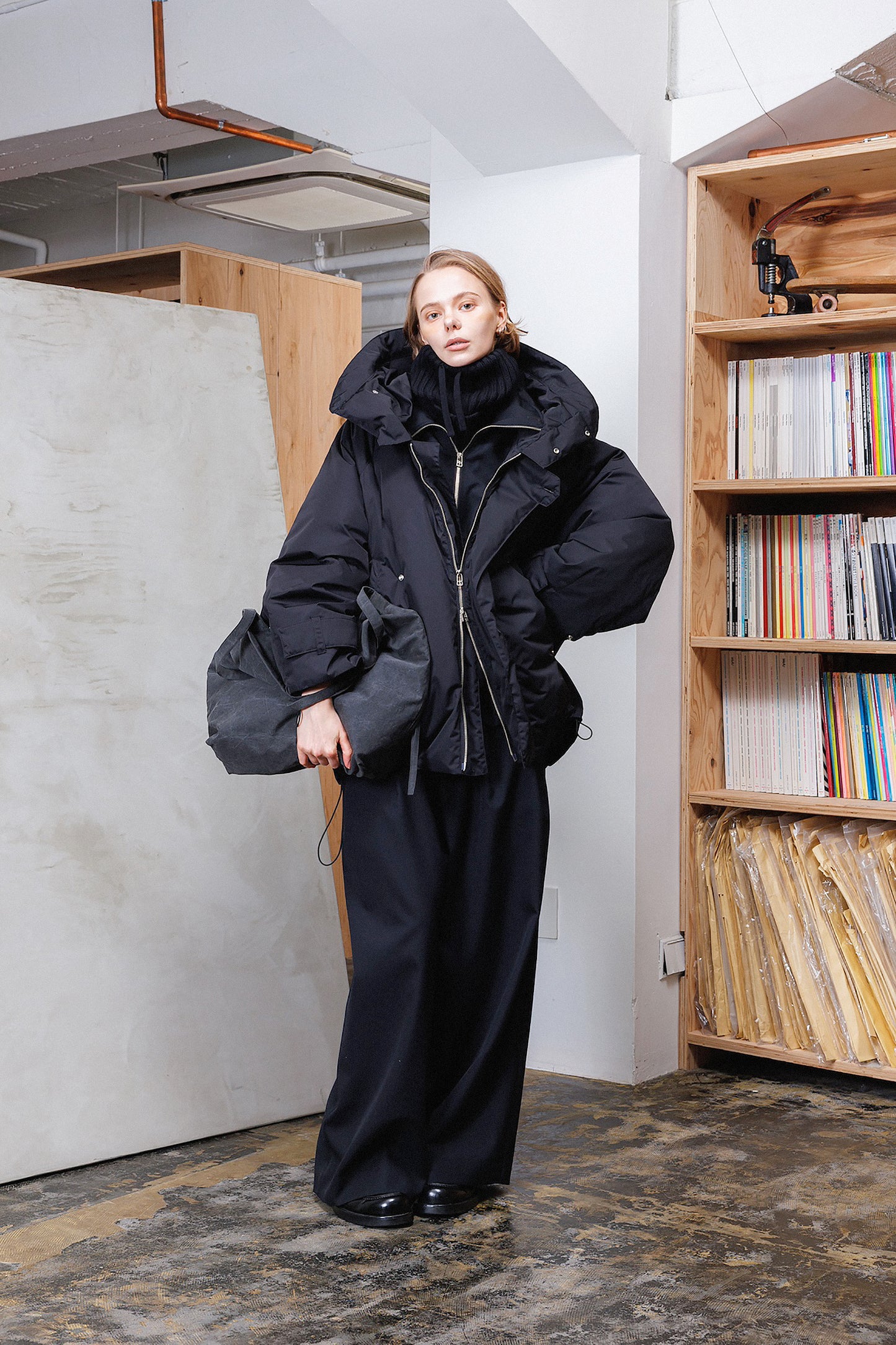 VOAAOV KAWADA DOWN NYLON JACKET - BLACK