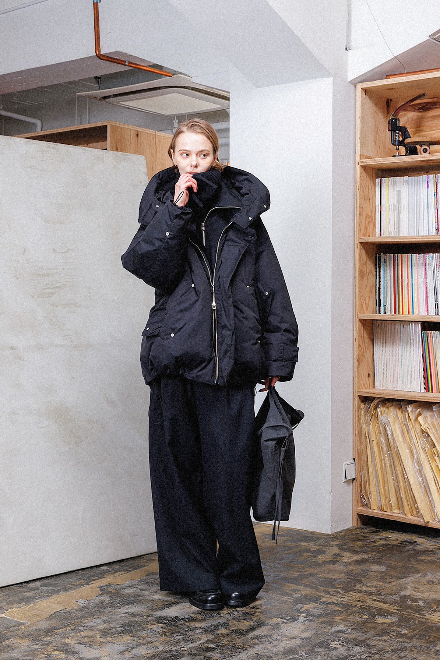 VOAAOV KAWADA DOWN NYLON JACKET - BLACK