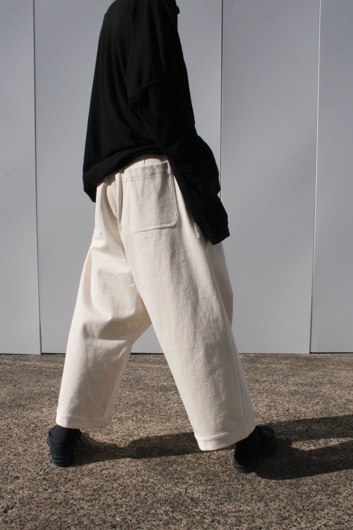 O PROJECT ORGANIC SELVEDGE DENIM WIDE TROUSERS - KINARI