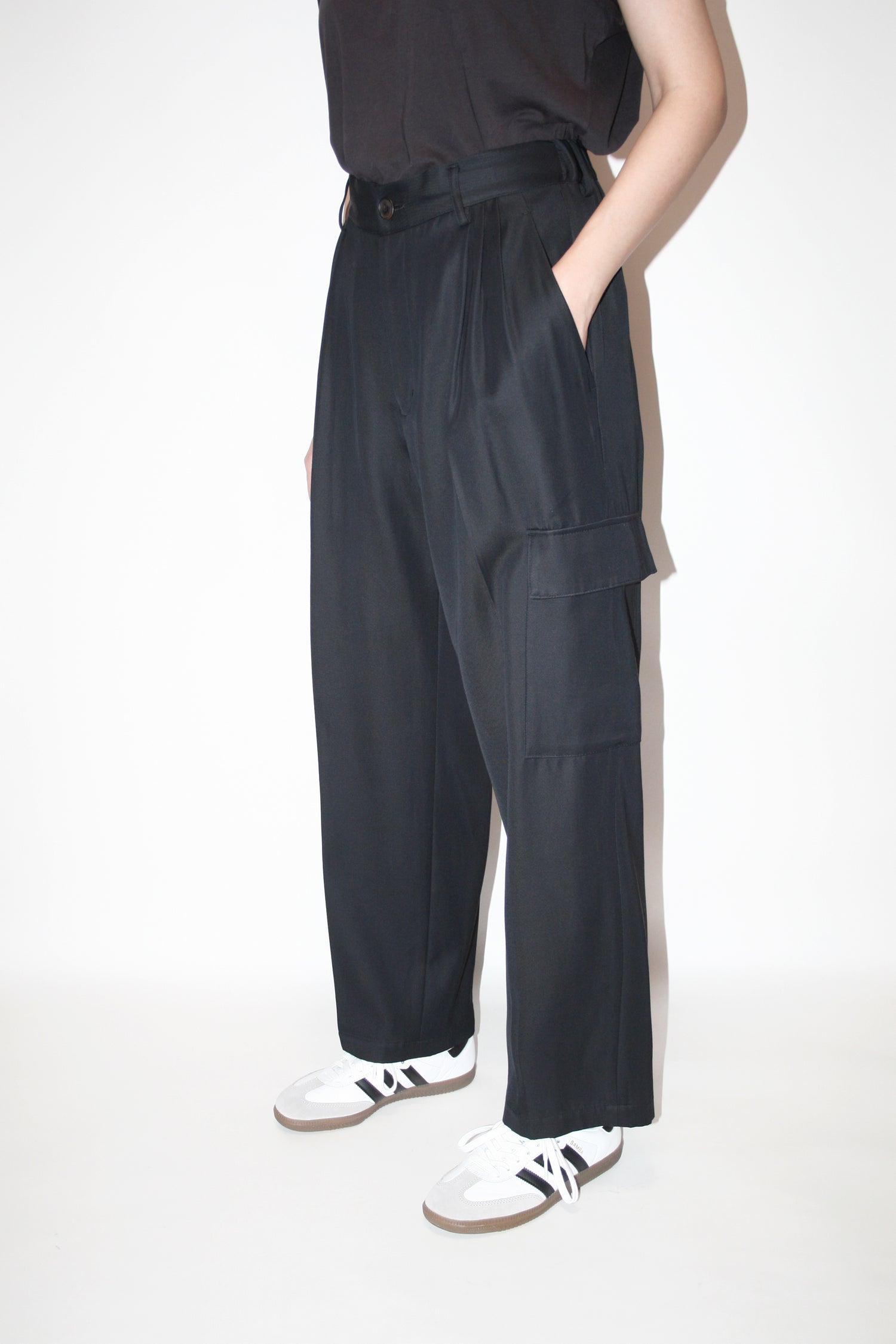 BASISBROEK LIGNY PANTS - BLACK – TOYASIDO